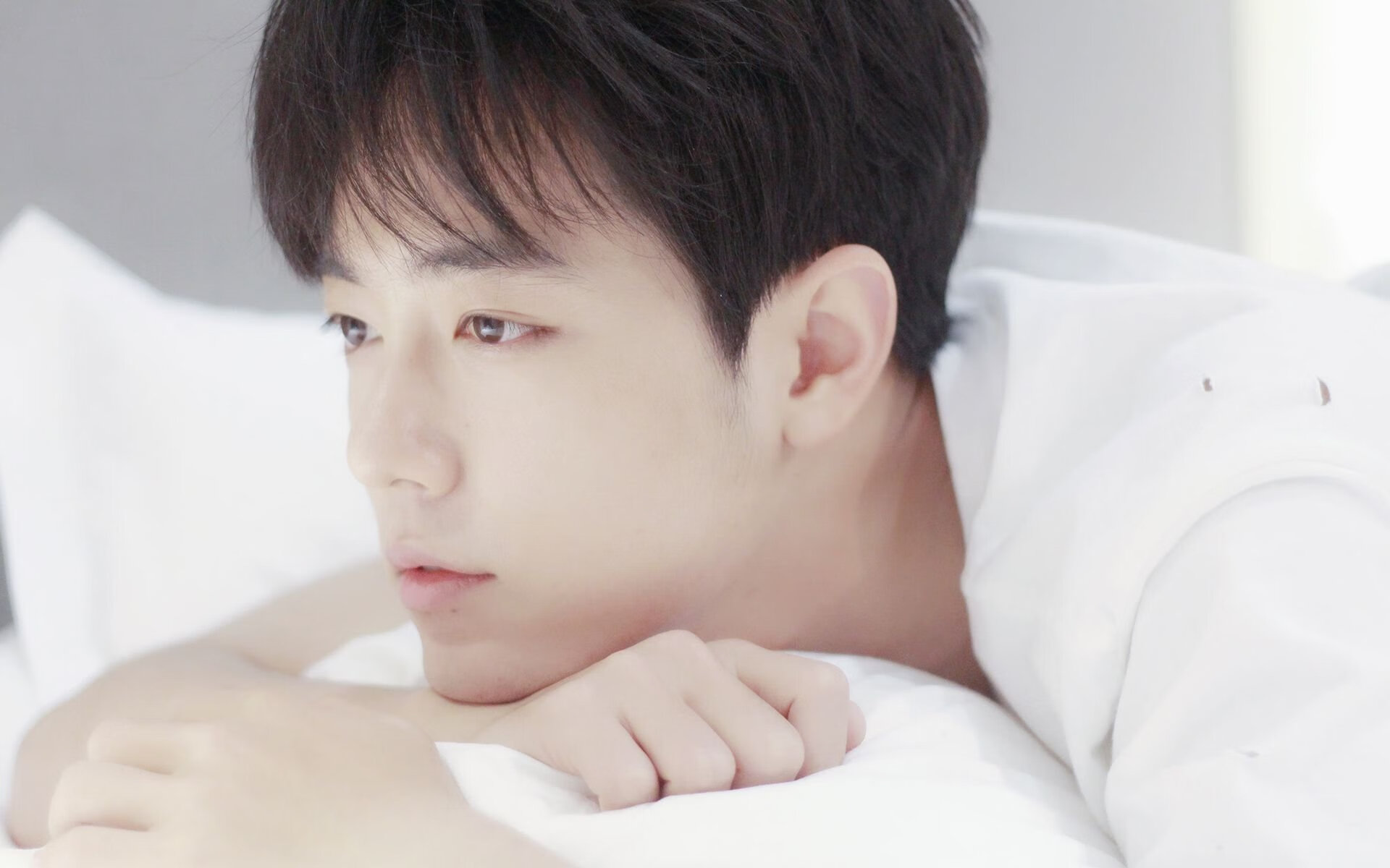 “策略高手：幕后布控的智谋比拼”