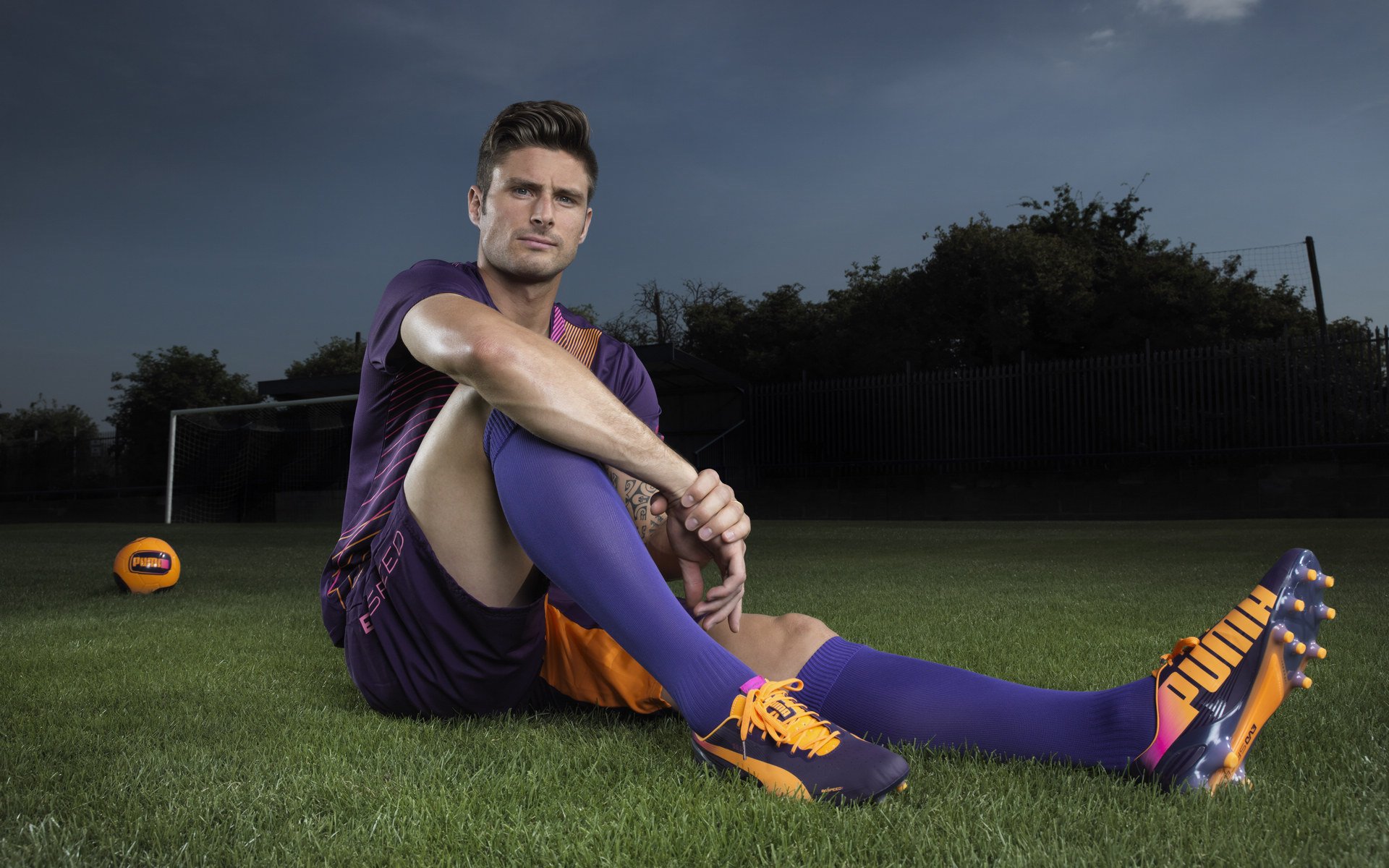 城市夜跑节：灯火阑珊中的运动狂欢，城市夜徒